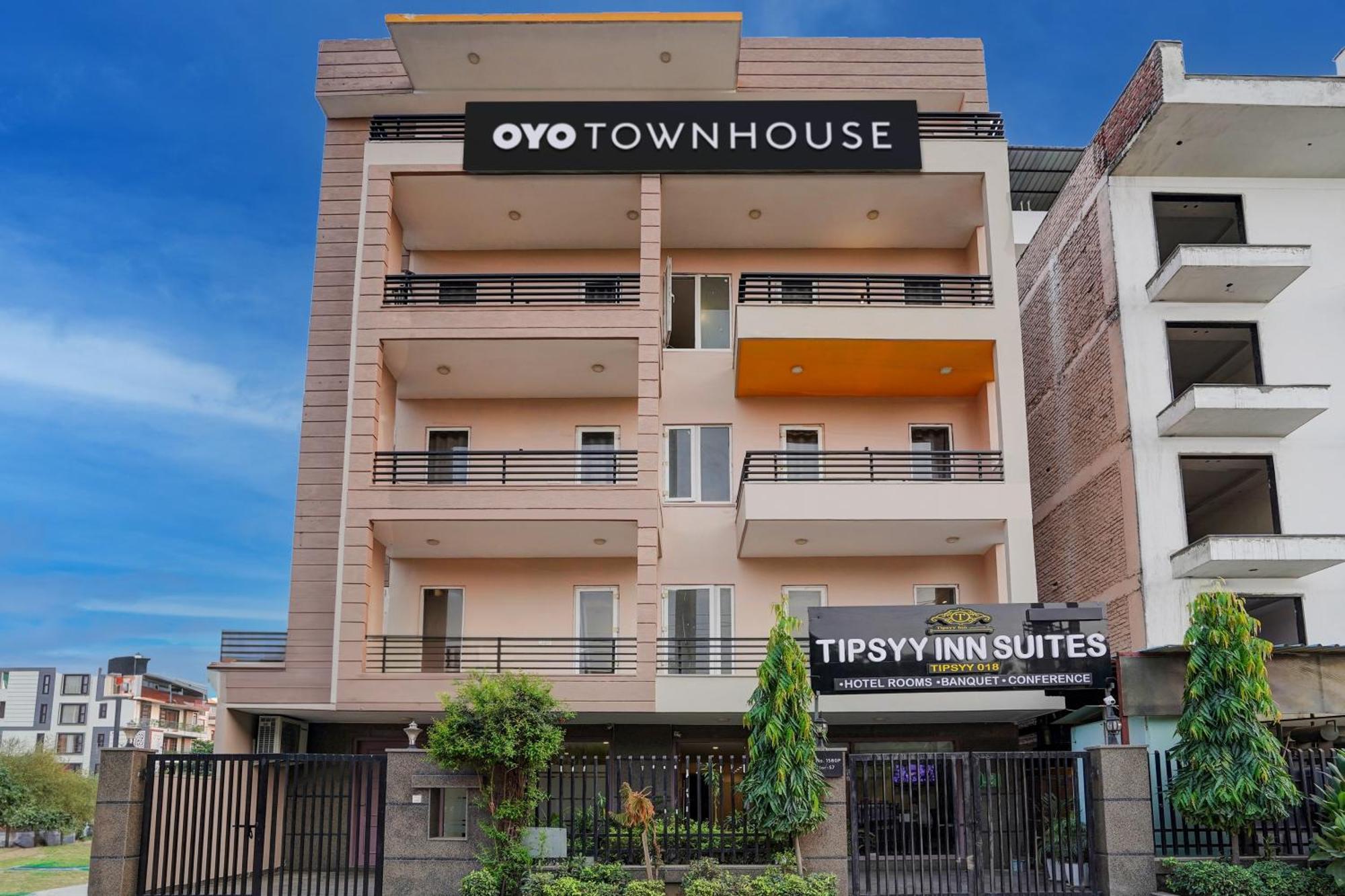 Super Townhouse Sector 57 Near Bestech Central Square Mall Gurgaon Exterior photo