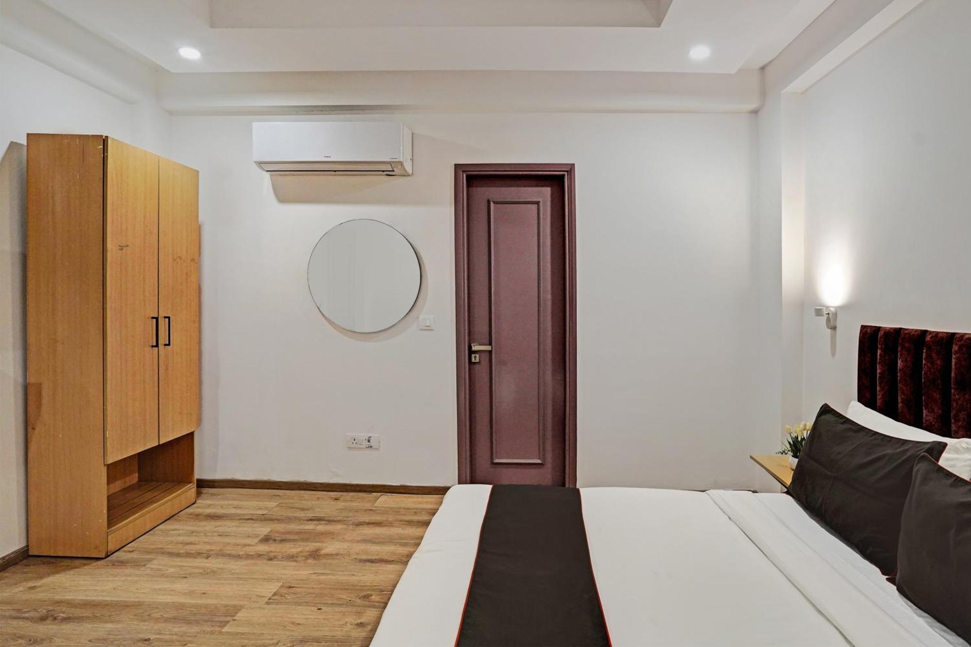 Super Townhouse Sector 57 Near Bestech Central Square Mall Gurgaon Exterior photo
