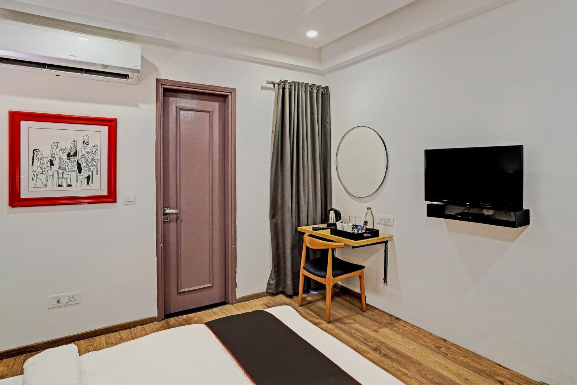 Super Townhouse Sector 57 Near Bestech Central Square Mall Gurgaon Exterior photo